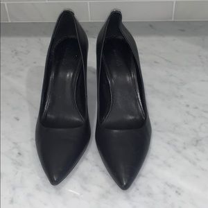 Black Michael Kors Classic Pump-Size 8.5